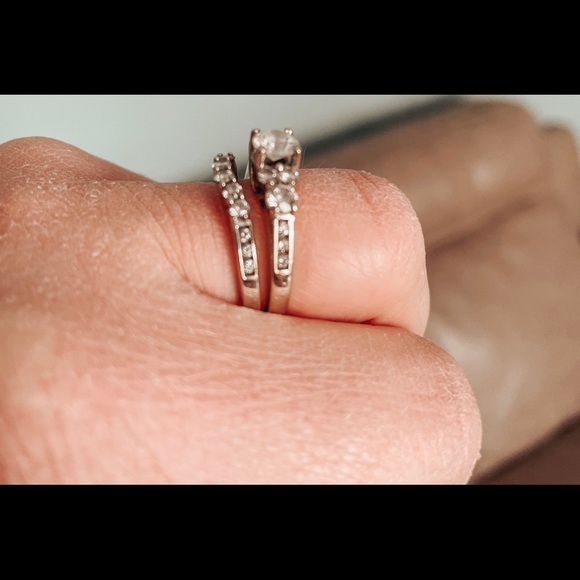 Diamond Wedding Band Set - Picture 3 of 4